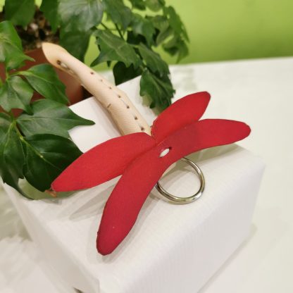 Keyrings - Dragonfly by BeSavage Leather natural body red wings