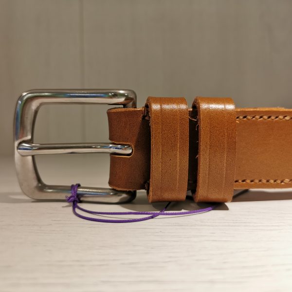 Belt - Essential Classic in Light Havana and Natural, belt size 26 inch buckle close up